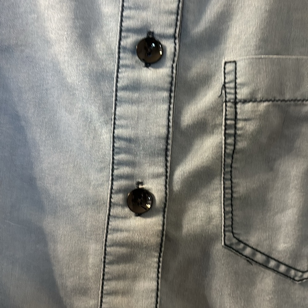 Thrill Jeans distressed denim button down size 1X - Picture 4 of 8